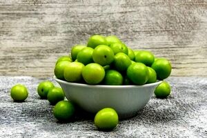 همه چیز در مورد خواص گوجه سبز، طبع و کاربردهای آن 