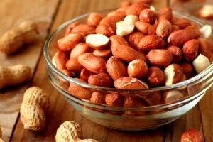 آقایون با مصرف بادام زمینی، زود انزالی رو برای همیشه درمان کنید