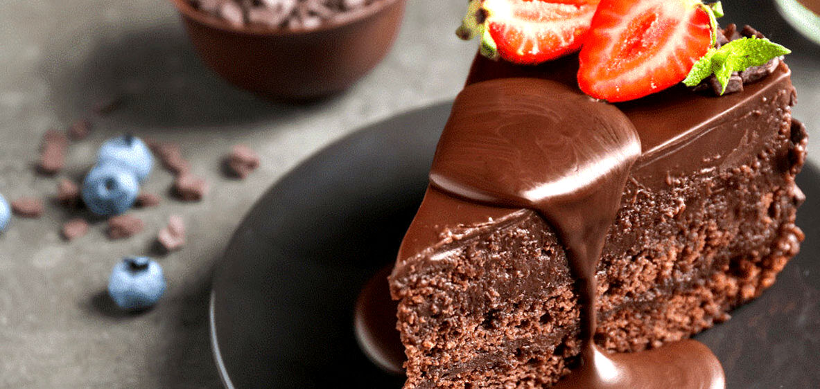 آخر هفته رو با این کیک شکلاتی وگان، خوشمزه تر کن! + طرز تهیه 