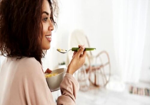 با چند راهکار ساده ولع غذا خوردن رو کمتر کن 