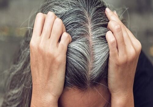 هنوز جوونی و موهات سفید شدن؟ دلیلش رو اینجا بخون 