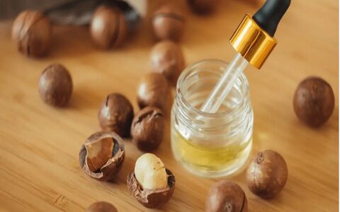 روغن ماکادمیا برای پوست و مو چه خواصی دارد؟ + نحوه مصرف