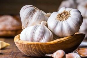 6 دسته از افرادی که هرگز نباید سیر بخورن + مضرات سیر