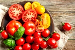 گوجه فرنگی آسپرین طبیعی که تو خونه همه هست! | خواص درمانی گوجه فرنگی 