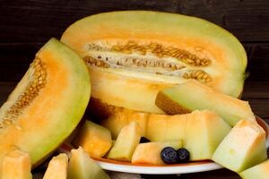 خواص خربزه در طب سنتی برای سلامتی + طبع و ارزش غذایی