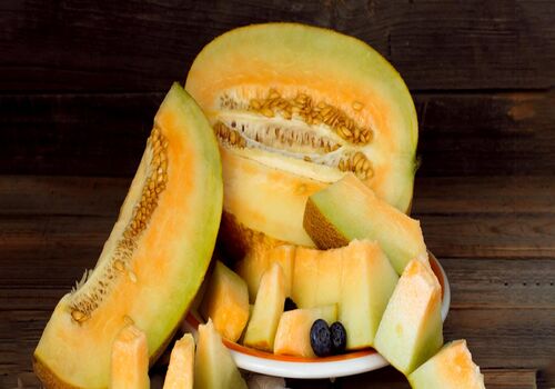 خواص خربزه در طب سنتی برای سلامتی + طبع و ارزش غذایی
