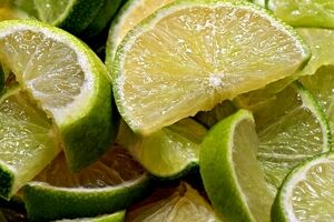 با لیمو ترش و خواص بینظیر آن آشنا شوید + طبع و ارزش غذایی