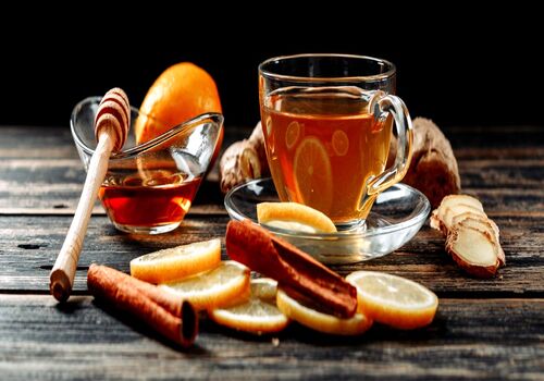 تاخیر در قاعدگی؛ علل و درمان های گیاهی