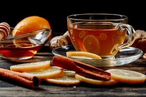 تاخیر در قاعدگی؛ علل و درمان های گیاهی