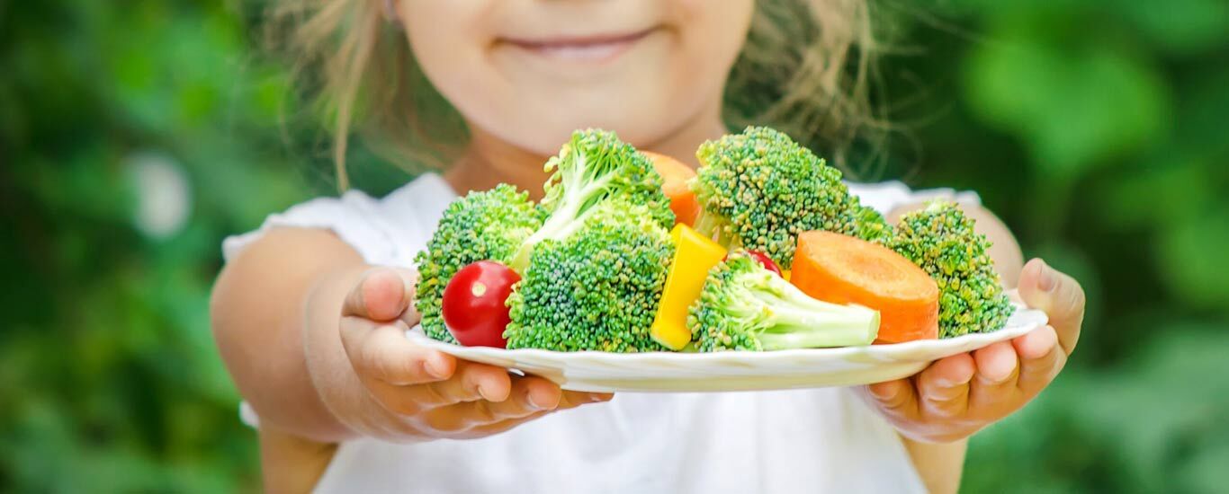 مزایا و معایب گیاهخواری برای کودکان