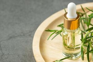 روغن رزماری معجزه ای برای رشد سریع مو