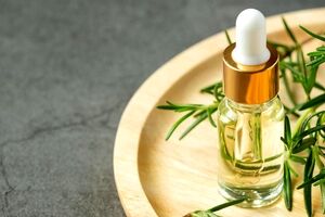روغن رزماری معجزه ای برای رشد سریع مو