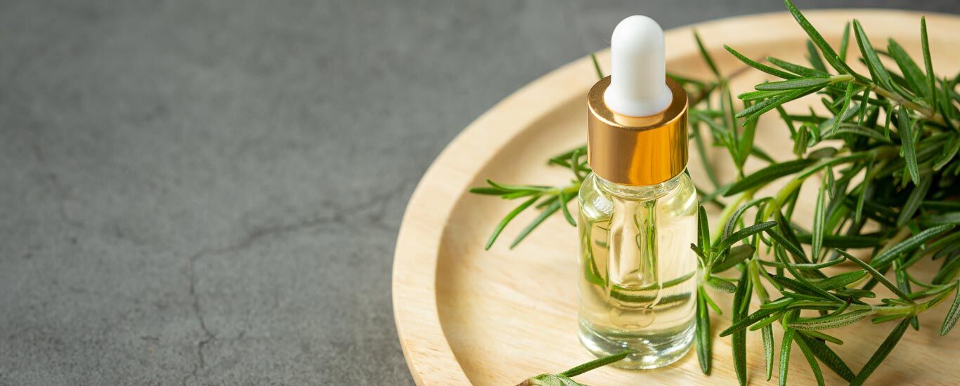 روغن رزماری معجزه ای برای رشد سریع مو