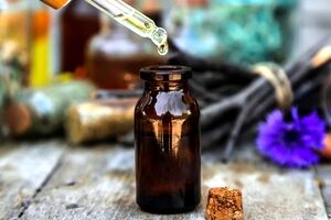 خواص و فواید بسیار مفید روغن بابونه + نحوه استفاده