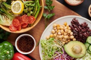 بهتر است سبزیجات را پخته مصرف کنیم یا خام؟