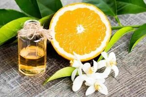 همه چیز درباره خواص بی نظیر عرق بهار نارنج + طبع 