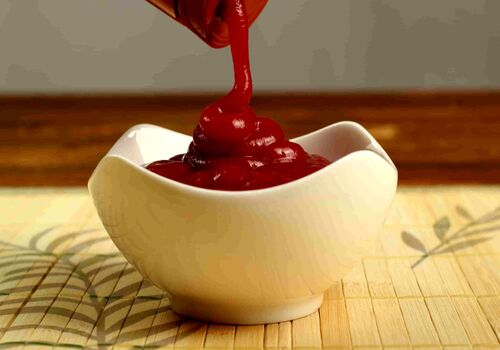 ۶ عارضه باورنکردنی مصرف سس گوجه برای بدن! 