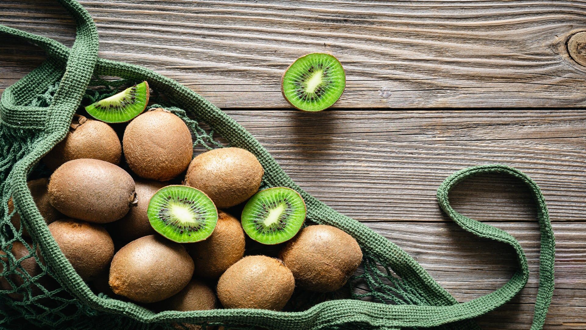 کیوی؛ مفیدترین میوه برای پاکسازی کبد 
