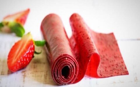 توت فرنگی ها رو لواشک کن که مزه اش سوپرایزت می کنه! + طرز تهیه