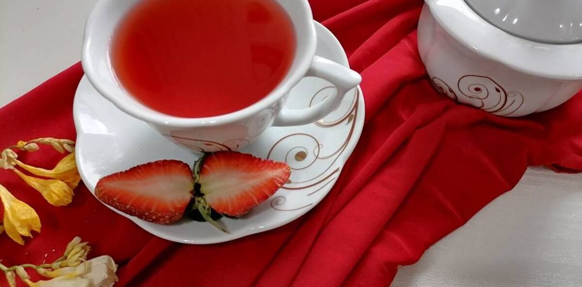 چای توت فرنگی