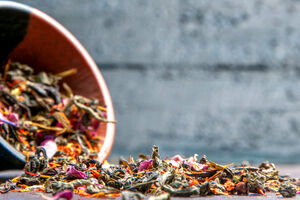 مراکز عرضه گیاهان دارویی اجازه طبابت ندارند