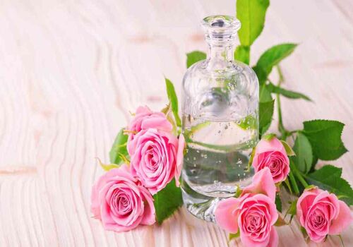 گلاب چطوری به درمان بی خوابی کمک می کنه؟ 