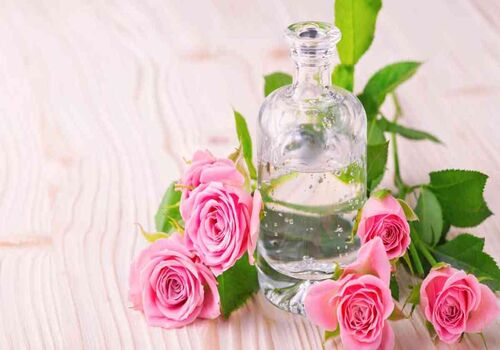 گلاب چطوری به درمان بی خوابی کمک می کنه؟ 