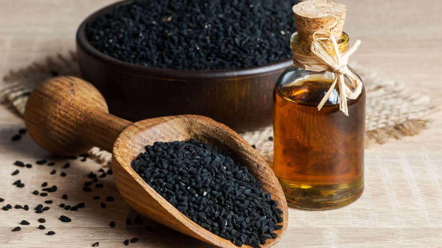 چرا طب سنتی به خانم ها مصرف سیاه دانه را توصیه می کند؟ 