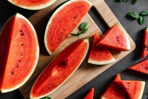تو تابستون چه خوراکی هایی مصرف کنیم بهتره؟ 